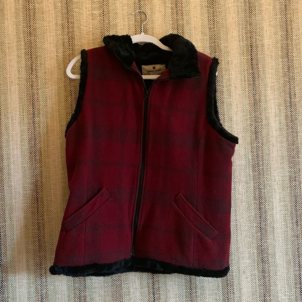 Woolrich Plaid Vest Women Size Large Red Black Winter Coat Jacket Zipper